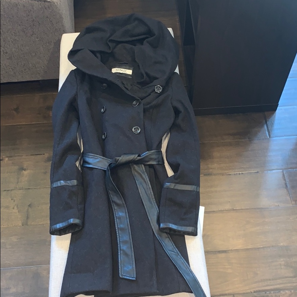 Wool coat with Oversized hood